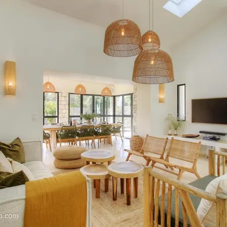 Maison 6 Personnes Piscine Chauffée Villa Bonifacio (Corsica)