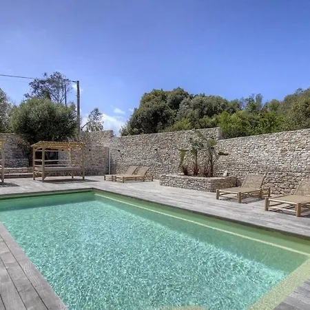 Holiday home Bonifacio Maison 6 Personnes Piscine Chauffee