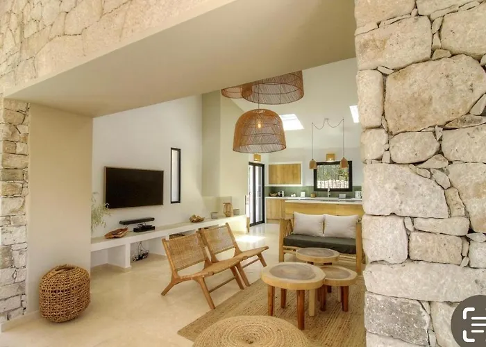 Villa Maison 6 Personnes Piscine Chauffée Bonifacio (Corsica)